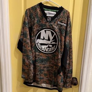 Reebok NY Islanders Camo Hockey Jersey - Green/Brown/Black